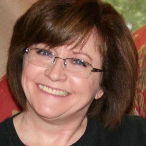 Meet your Posher, Debbie